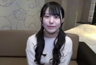 清纯大奶美眉欲梦 给人一种邻家小妹的感觉 殊不知如此淫荡 幻龙插的粉穴白浆四溢